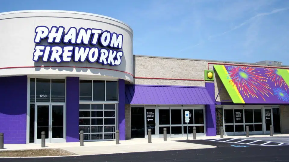 Based in Ohio, Phantom Fireworks was founded over 40 years ago by retailer and business entrepreneur Bruce J. Zoldan. While Bruce’s career was rooted in the grocery and C-store space, he quickly identified unmet consumer needs in the non-food area and launched a line of sparklers. This led to early success which ultimately led him to becoming the #1 fireworks retailer in America.